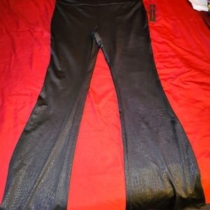 No Boundaries Flare leggings